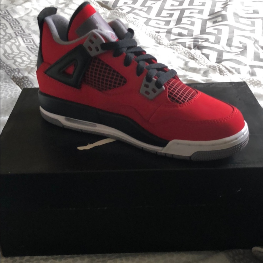 Jordan retro 4